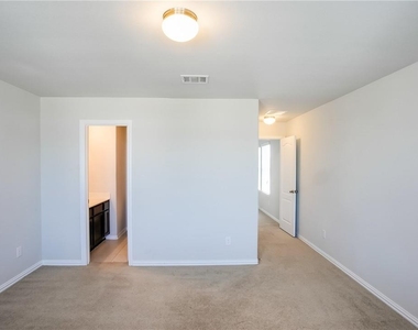8049 Arezzo Dr - Photo Thumbnail 22