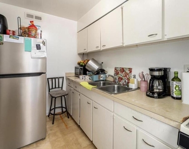 2517 Hydraulic Rd - Photo Thumbnail 7