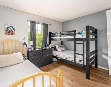 2517 Hydraulic Rd - Photo Thumbnail 10