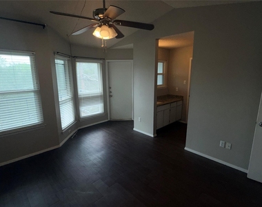 5313 Indio Dr - Photo Thumbnail 15