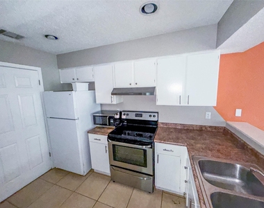 5313 Indio Dr - Photo Thumbnail 6