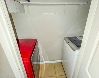 5313 Indio Dr - Photo Thumbnail 7