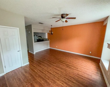 5313 Indio Dr - Photo Thumbnail 2
