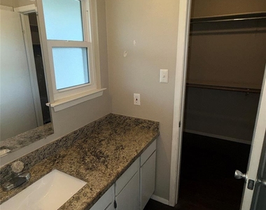 5313 Indio Dr - Photo Thumbnail 8