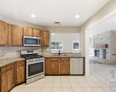 2616 Chowan Cv - Photo Thumbnail 9