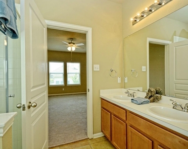 1413 Short Horn Cv - Photo Thumbnail 14