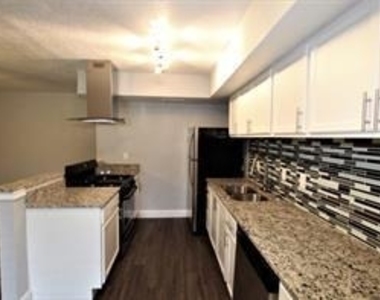 6509 Berkman Dr - Photo Thumbnail 4