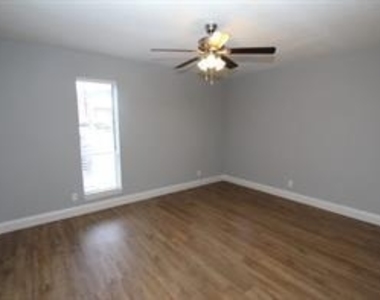 6509 Berkman Dr - Photo Thumbnail 6