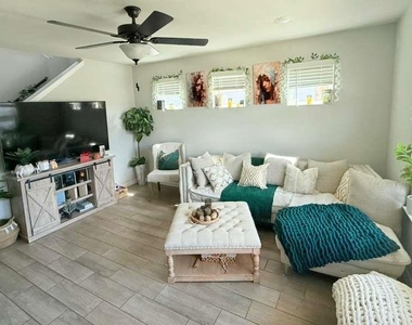 17919 Giglio Way - Photo Thumbnail 5