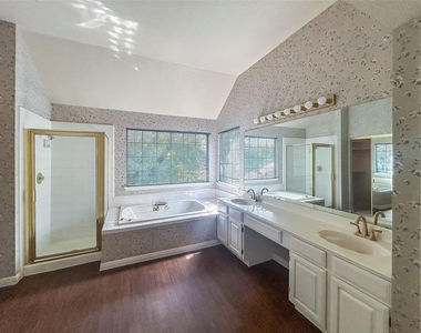 6204 Old Harbor Ln - Photo Thumbnail 30
