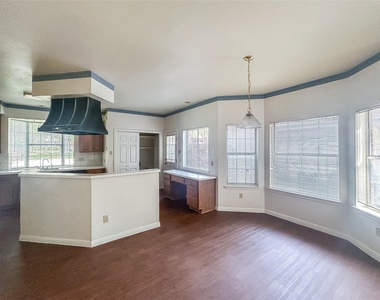 6204 Old Harbor Ln - Photo Thumbnail 27