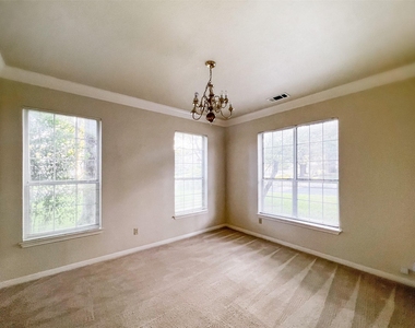 6204 Old Harbor Ln - Photo Thumbnail 13