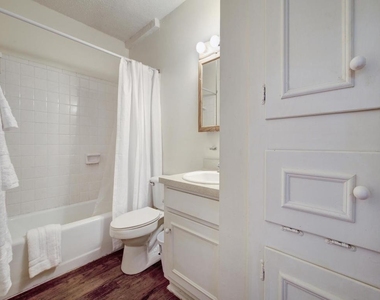4539 Guadalupe St - Photo Thumbnail 25