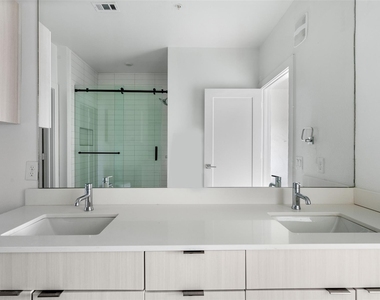 4802 S Congress Ave - Photo Thumbnail 5