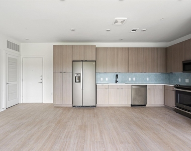 4802 S Congress Ave - Photo Thumbnail 1