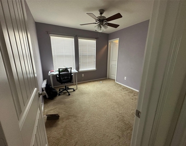 1248 Hyde Park Dr - Photo Thumbnail 28