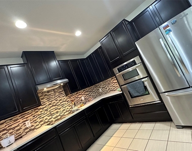 1248 Hyde Park Dr - Photo Thumbnail 20