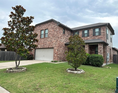 1248 Hyde Park Dr - Photo Thumbnail 1