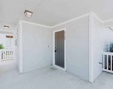 2122 Bluffstone Dr - Photo Thumbnail 1