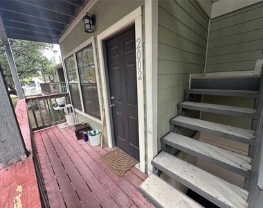 2215 Post Rd - Photo Thumbnail 11