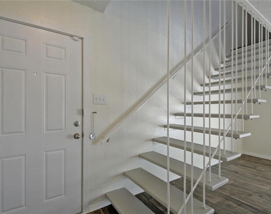 1825 Wooten Park Dr - Photo Thumbnail 4