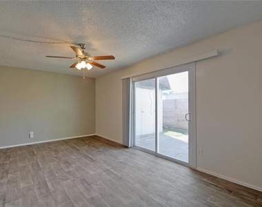 1825 Wooten Park Dr - Photo Thumbnail 12