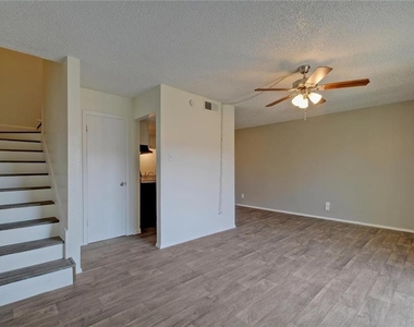 1825 Wooten Park Dr - Photo Thumbnail 8