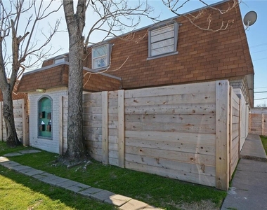 1825 Wooten Park Dr - Photo Thumbnail 18