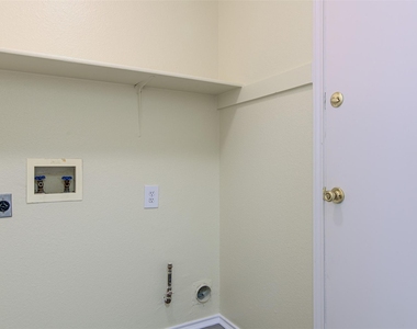 1604 Southwestern Trl - Photo Thumbnail 18