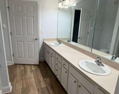 13364 Beach Boulevard Boulevard - Photo Thumbnail 13