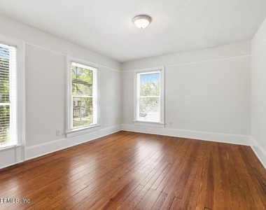 2837 Lydia Street - Photo Thumbnail 8