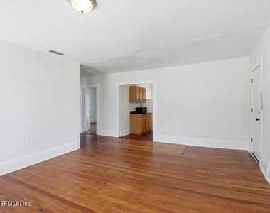 2837 Lydia Street - Photo Thumbnail 3