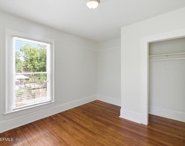 2837 Lydia Street - Photo Thumbnail 11