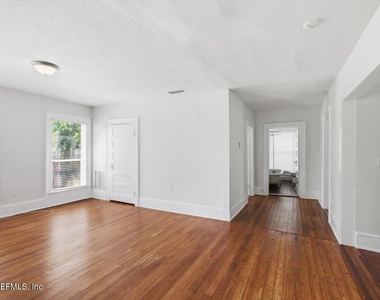 2837 Lydia Street - Photo Thumbnail 4