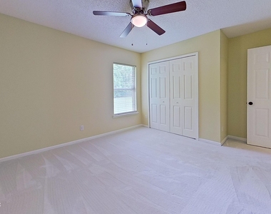 12404 Hatton Chase Lane - Photo Thumbnail 16