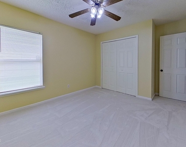 12404 Hatton Chase Lane - Photo Thumbnail 18