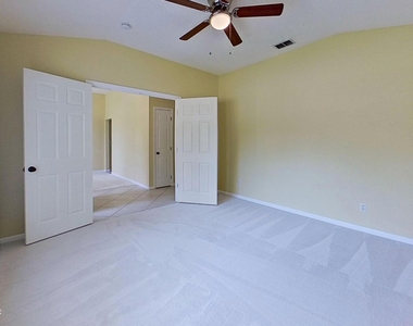 12404 Hatton Chase Lane - Photo Thumbnail 3