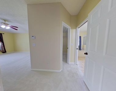 12404 Hatton Chase Lane - Photo Thumbnail 11