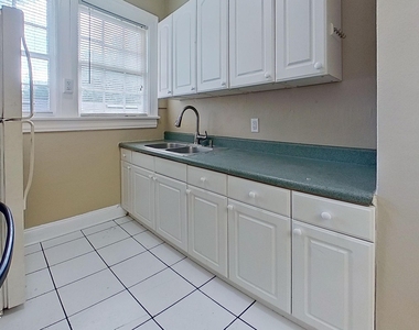 2908 Post Street - Photo Thumbnail 4