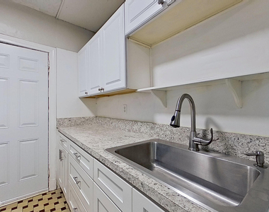 938 Cordova Place - Photo Thumbnail 9