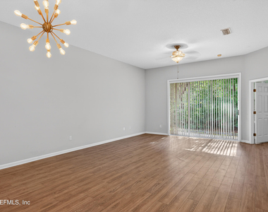 6377 Island Forest Drive - Photo Thumbnail 4