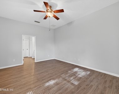 6377 Island Forest Drive - Photo Thumbnail 12