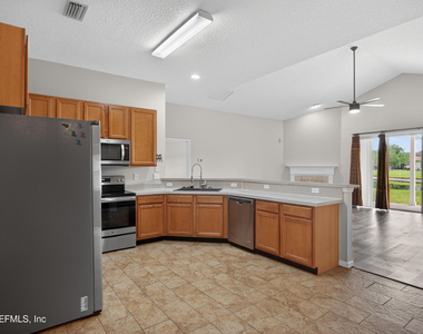 648 W Johns Crk Parkway - Photo Thumbnail 17