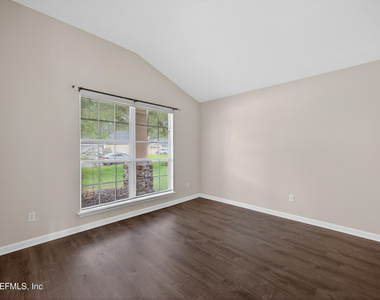 648 W Johns Crk Parkway - Photo Thumbnail 7