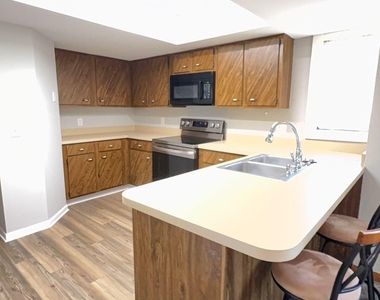 2 Pine Hurst Place - Photo Thumbnail 6