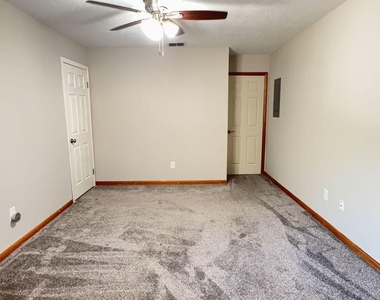 2 Pine Hurst Place - Photo Thumbnail 12