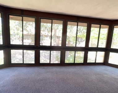 2 Pine Hurst Place - Photo Thumbnail 8