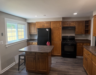23639 W Chicago Street - Photo Thumbnail 6