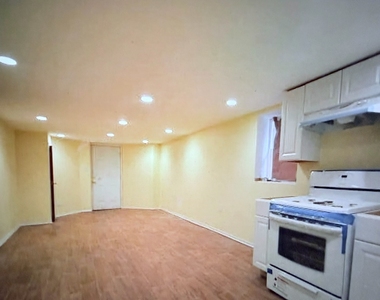 1615 W Foster Avenue - Photo Thumbnail 1