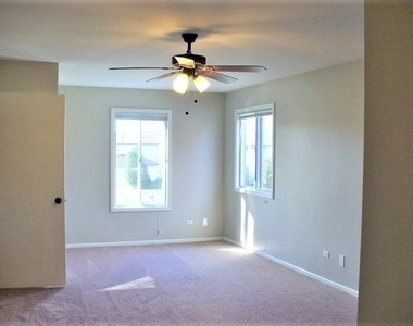 362 Amy Court - Photo Thumbnail 12
